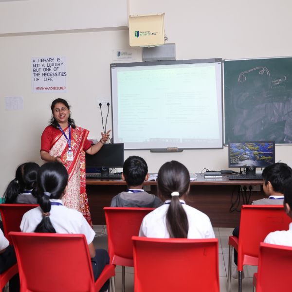 Digital flipped classroom learning